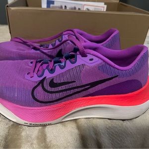 Nike Zoom Fly 5 Size 8.5